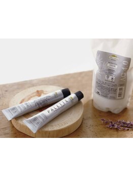 ICEA認証のヴィラロドラカラーで、ツヤ・手触り・色持ちすべてを叶える。大人女性の美髪をサポート♪