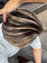 アポロ 横浜駅店(apollo)&nbsp;MEN’S HAIR/サーフカール/刈り上げセンターパート/ブリーチ