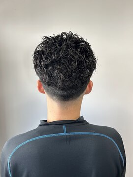 イッヒ 茅ヶ崎(IHHI) メンズツーブロックパーマ