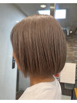 イグレック 庄内本店(igrek) ◆ブリーチでつくるミルクティーベージュ◆