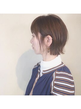 フォルメージ(formage) レイヤーボブ×外ハネ×アッシュベージュ