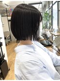 暗髪ベージュ顎下ミニボブ
