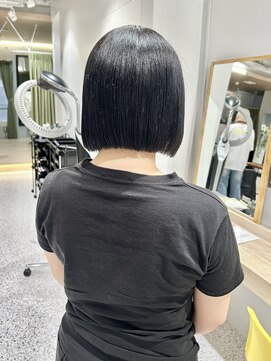 ゼストララ(ZEST Lara) 韓国ぱつっとボブ×透明感ブルーブラック【吉祥寺】misaki