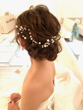 ブラウ ネイル パーティー(Blau Nail Party) ゆるふわパールシニヨン