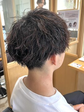 フェリアファム 北千里(FERIA fam) ツイストスパイラルパーマ