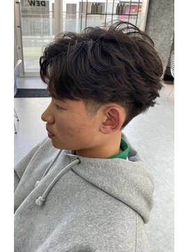 デュー 栄(DEW) 【DEW】フェザーパーマ/カルマパーマ/センターパート