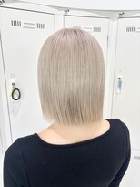 アーチバイケンジ(arch by kenje)&nbsp;ホワイトベージュカラー