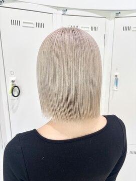 アーチバイケンジ(arch by kenje) ホワイトベージュカラー