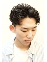 アモ(Amo)&nbsp;【新富町】長めの短髪　ツーブロックスタイル＜メンズ＞