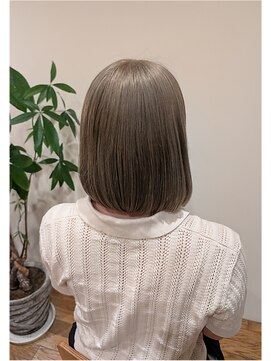 ルートヴィッヒ(Ludwig) ミルクティーグレージュ