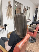 ヘアメイク アンフィ(amphi)&nbsp;縮毛矯正毛のハイライトカラー..~*＊. (指名のみ対応)