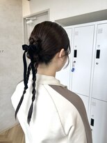プリンプ トータルビューティ(PRIMP.total beauty)&nbsp;リボンヘア　タイトヘアアレンジ　カチモリヘア