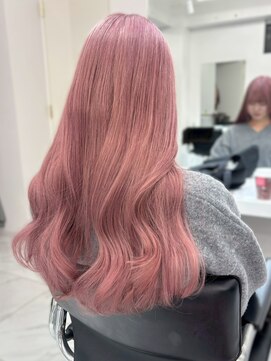 ハイトーンピンク 顔周りカット ヨシンモリ ブリーチ 韓国ヘア