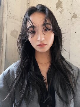 アオイ(aoi.) 【黒髪ロング/前髪/20代/福岡薬院】