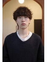 エディ(Edy)&nbsp;マッシュウルフ波巻きスパイラルパーマメンズパーマ眉毛カット