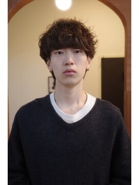 エディ(Edy) マッシュウルフ波巻きスパイラルパーマメンズパーマ眉毛カット