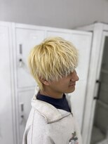 トイロ(toiro)&nbsp;最高にかっこいい！ショートウルフ×ツイスパ風スタイリング♪