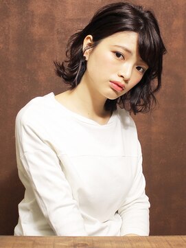 シアンデルカ(CYANDELUCCA) 外ハネショートボブ