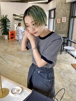 ユー(yew) ミントグリーンのぱつっとハンサムショート