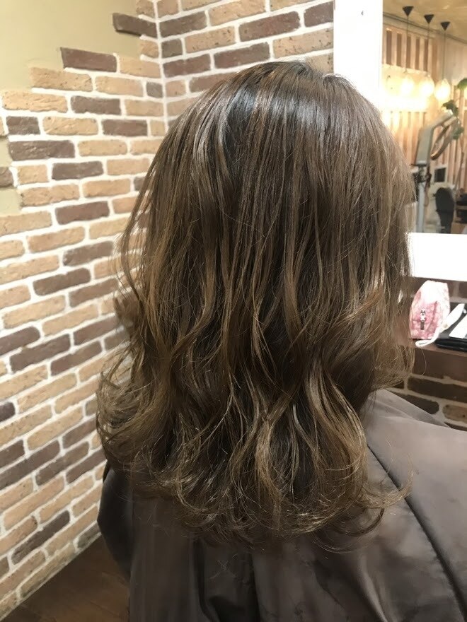 2026年冬】メッシュカラーの髪型・ヘアアレンジ｜人気順