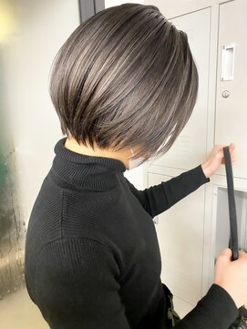 ワルム(warme) グレージュカラー×ショート