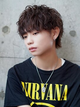 ライラ(Lyla) ツイストスパイラルパーマ　マッシュウルフ