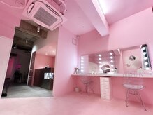 ダズリングディア(Dazzling Deer)の雰囲気（メイクスペースはご自由に使ってください！）