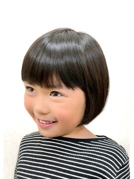 黄ぐまくん美容室 キッズカット　ショートボブ