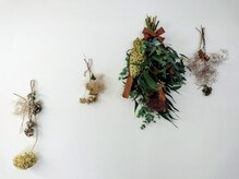 Hairmake&Bridal グレイスの雰囲気（オリジナルのドライフラワーがあるこだわりの店内です♪）