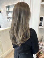 キャアリー(Caary)&nbsp;福山市Caary春夏ブリーチグラデーション抜け感ホワイトベージュ