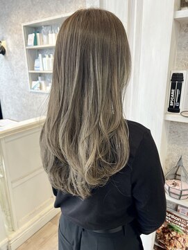 キャアリー(Caary) 福山市Caary春夏ブリーチグラデーション抜け感ホワイトベージュ