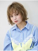 抜け感ニュアンスのミルクティーボブ