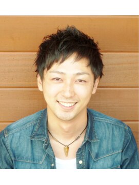 ヘアリゾートハピネス ナチュラルな２ブロックのさわやかショート！