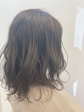 ナディアバイカリス(Nadia by charis) ウェーブ|ミディアムボブ|ボブ