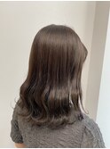 透明感ベージュ