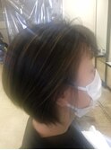 前下がりボブハイライトスタイル。