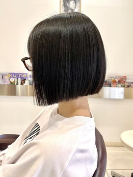 レイフィールド 岡崎六名店 小顔効果抜群のミニボブ