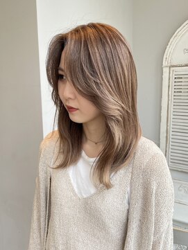 ザザ 高田馬場(ZA/ZA) グレージュ