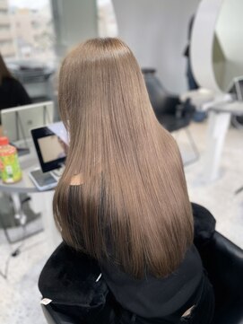 ルモ(Lumo) 【HIROMI指名】ミルクティーベージュ/色落ちも可愛いハイトーン