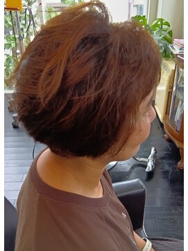 カットハウスマイケル(CUT HOUSE MICHAEL) ボブスタイル ミディアムヘア