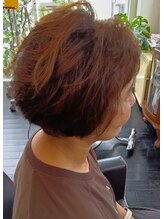 カットハウスマイケル(CUT HOUSE MICHAEL) ボブスタイル ミディアムヘア