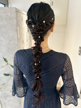 ムーン バイ ケンジ(moon by KENJE) 『Nanaka』スーパーロング/ヘアセット/編みおろし