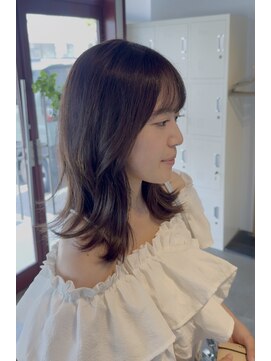 アン(un) ミディアムレイヤー/ダークオリーブ