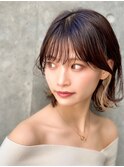 チラ見えイアリングカラーが可愛い☆外はねボブ