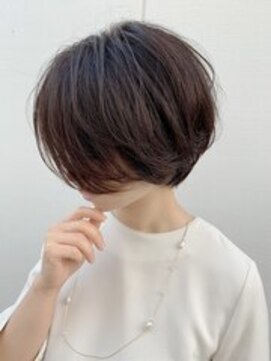 Ruufus恵比寿南/白髪ぼかしハイライト/ショートボブ/髪質改善 丸みショートボブ｜30代向け明るい白髪ぼかし