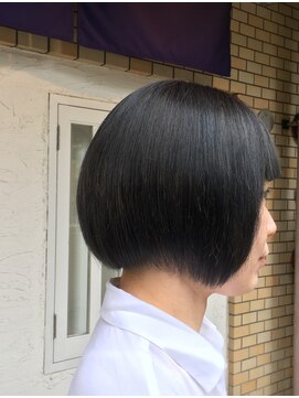 コマ(coma) 髪質改善｜インナーカラー｜ハイライト｜バレイヤージュ｜前髪