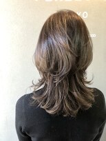 ペネロープ(Penelope)&nbsp;［新宿］ウルフレイヤー/レイヤーカット/グレージュ　担当　夕島