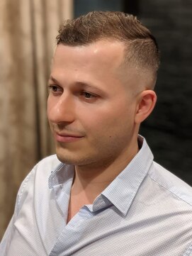 トウキョウバーバーヴァッシュ 神保町店(Tokyo Barber VASH) フェードショート