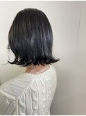 暗くても可愛い・ブルーブラック×切りっぱなしボブ【渡辺】梅田