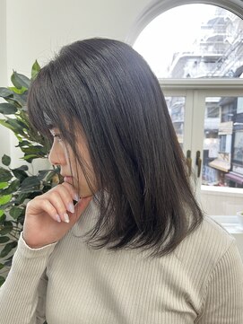 ネイビー(Navy) ツヤ髪×寒色系カラー『オリーブルージュ』